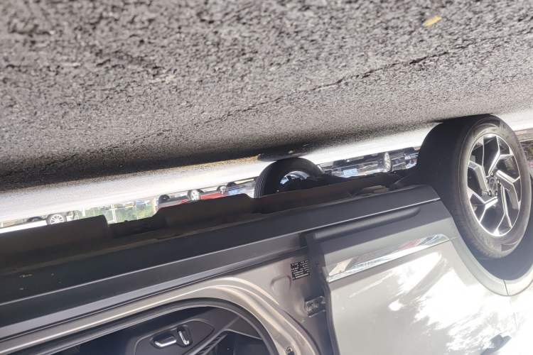 Used Dongfeng Aeolus AX7 2021 PRO 1.6T Automatic Jullang Edition Right Side Sill