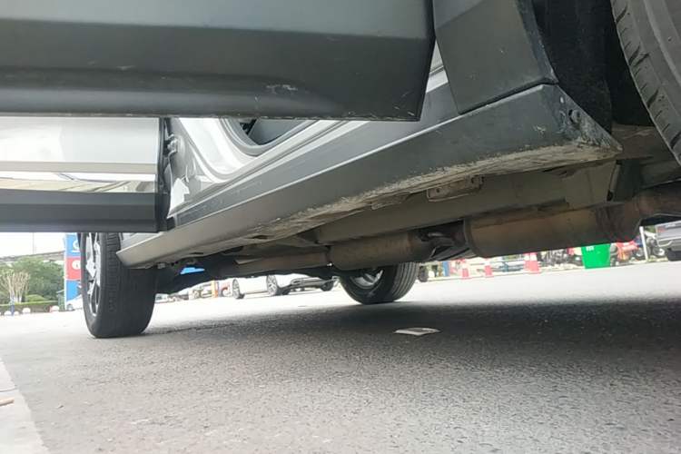 Used Dongfeng Aeolus AX7 2021 PRO 1.6T Automatic Smart Edition Right Side Sill