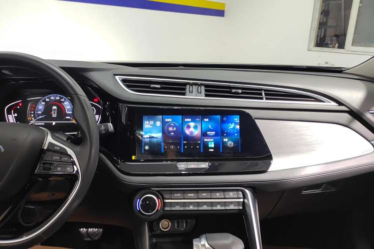 Used Dongfeng Aeolus AX7 2021 1.6T Automatic Zhiyue Edition Audio And AC Panel