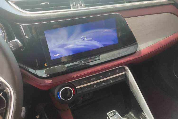 Used Dongfeng Aeolus AX7 2021 PRO 1.6T Automatic Glory Edition Audio And AC Panel