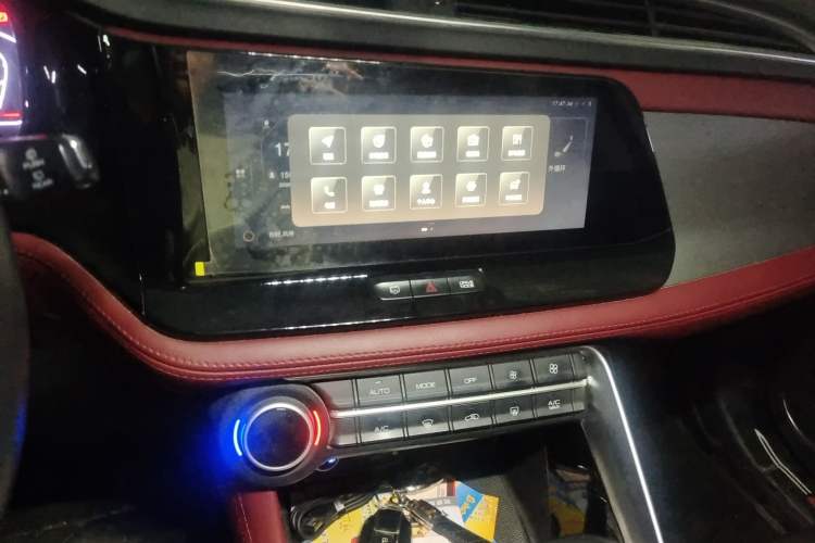 Used Dongfeng Aeolus AX7 2021 PRO 1.6T Automatic Smart Edition Audio And AC Panel