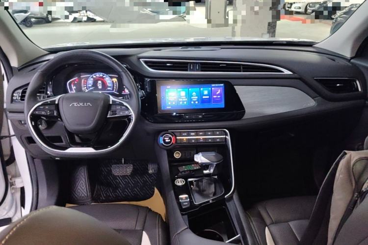 Used Dongfeng Aeolus AX7 2021 PRO 1.6T Automatic Jullang Edition Center Console