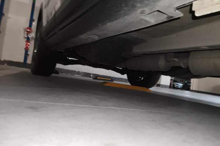 Used Dongfeng Aeolus AX7 2021 PRO 1.6T Automatic Glory Edition Chassis Front Right