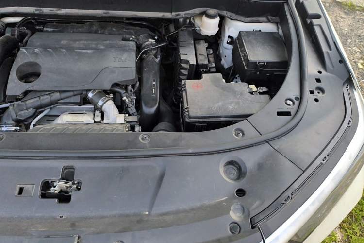 Used Dongfeng Aeolus AX7 2021 PRO 1.6T Automatic Glory Edition Engine Bay Left