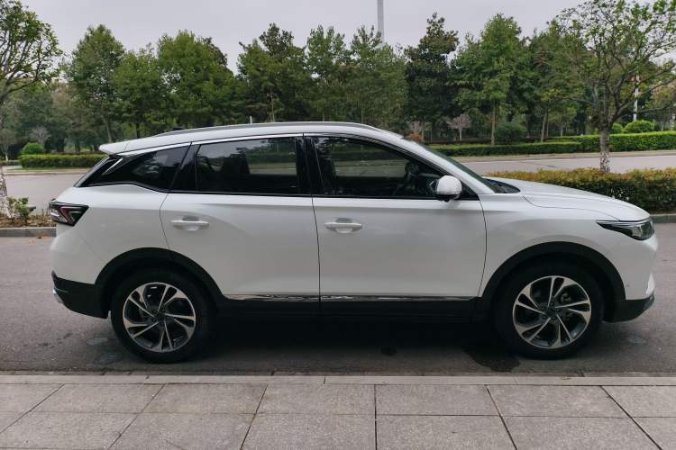 Used Dongfeng Aeolus AX7 2021 PRO 1.6T Automatic Glory Edition Exterior 2
