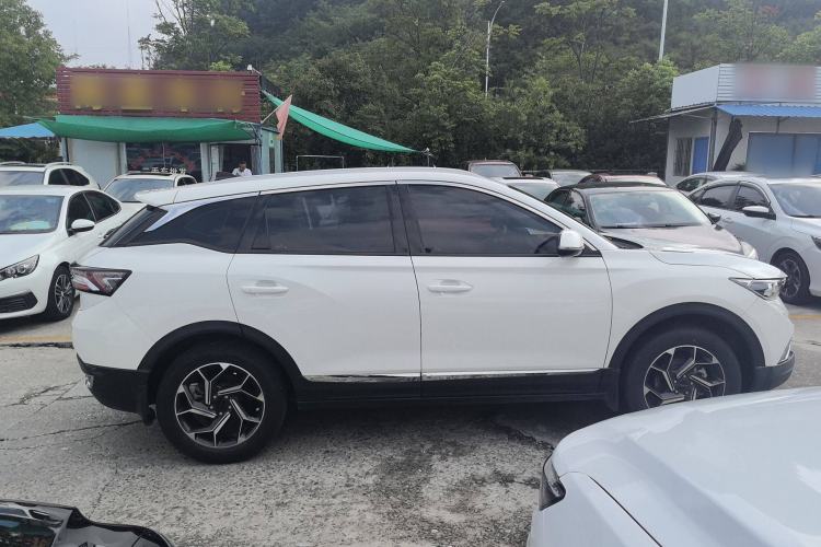 Used Dongfeng Aeolus AX7 2021 PRO 1.6T Automatic Smart Edition Exterior 2