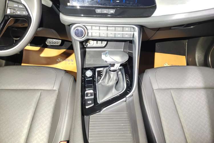 Used Dongfeng Aeolus AX7 2021 1.6T Automatic Zhiyue Edition Gear Lever