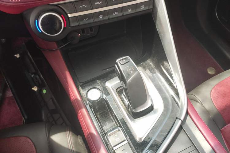 Used Dongfeng Aeolus AX7 2021 PRO 1.6T Automatic Glory Edition Gear Lever