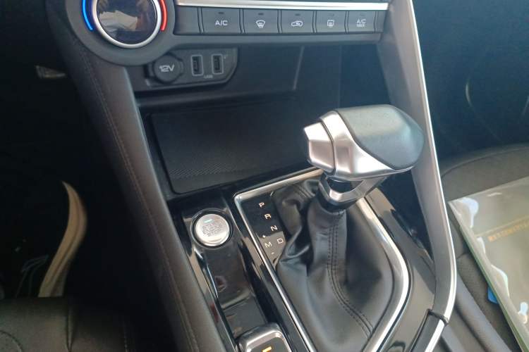 Used Dongfeng Aeolus AX7 2021 1.6T Automatic Zhiyue Edition Gear Lever