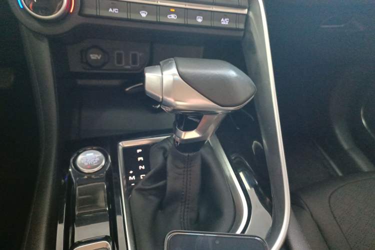 Used Dongfeng Aeolus AX7 2021 1.6T Automatic Zhiyue Edition Gear Lever