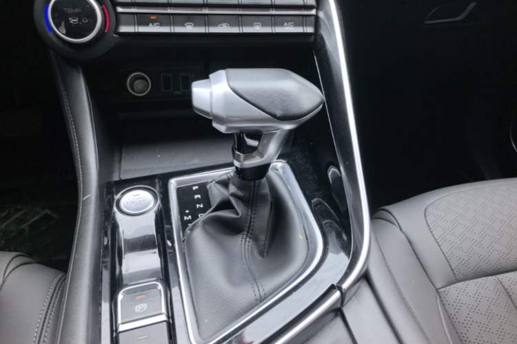 Used Dongfeng Aeolus AX7 2021 1.6T Automatic Zhiyue Edition Gear Lever
