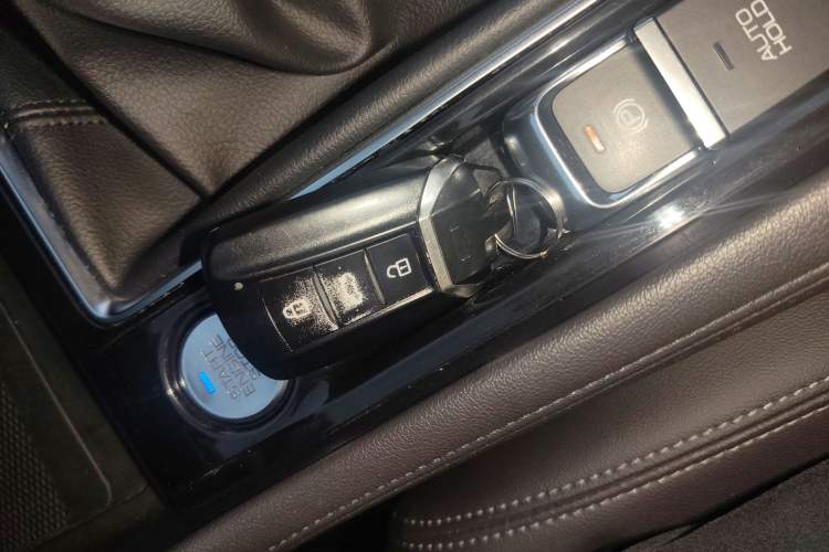 Used Dongfeng Aeolus AX7 2021 1.5T Manual ZhiXiang Edition Interior 1