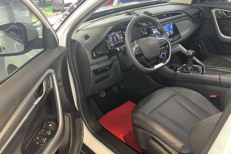 Used Dongfeng Aeolus AX7 2021 1.5T Manual ZhiXiang Edition Interior 2