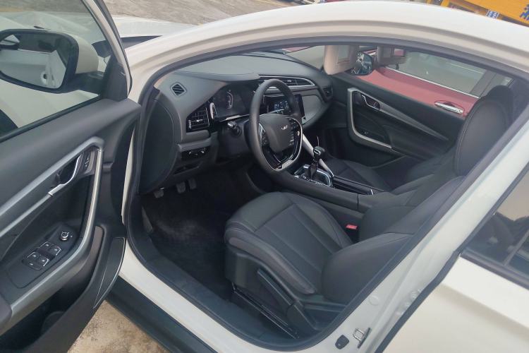 Used Dongfeng Aeolus AX7 2021 1.5T Manual ZhiXiang Edition Interior 3