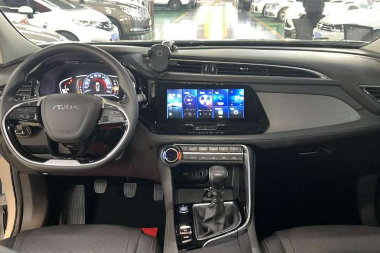 Used Dongfeng Aeolus AX7 2021 1.5T Manual ZhiXiang Edition Interior 3