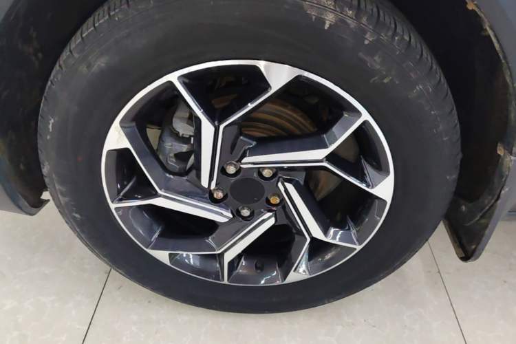Used Dongfeng Aeolus AX7 2021 PRO 1.6T Automatic Jullang Edition Left Front Wheel Hub