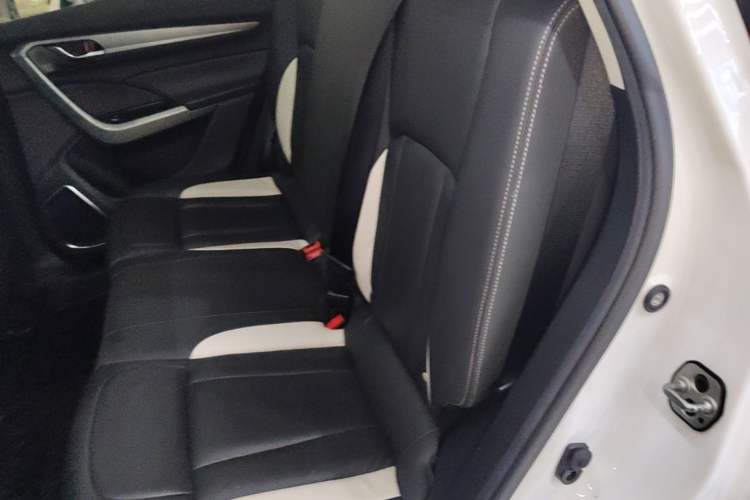 Used Dongfeng Aeolus AX7 2021 PRO 1.6T Automatic Jullang Edition Left Rear Seat