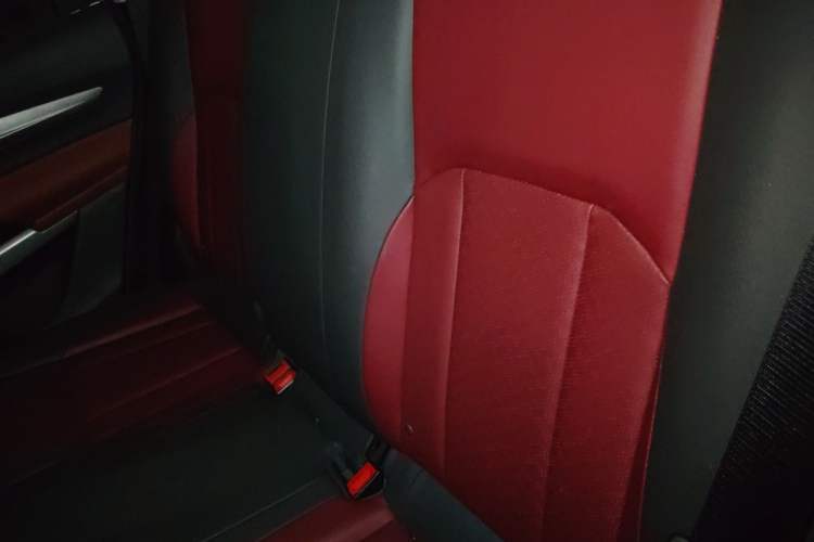 Used Dongfeng Aeolus AX7 2021 PRO 1.6T Automatic Smart Edition Left Rear Seat