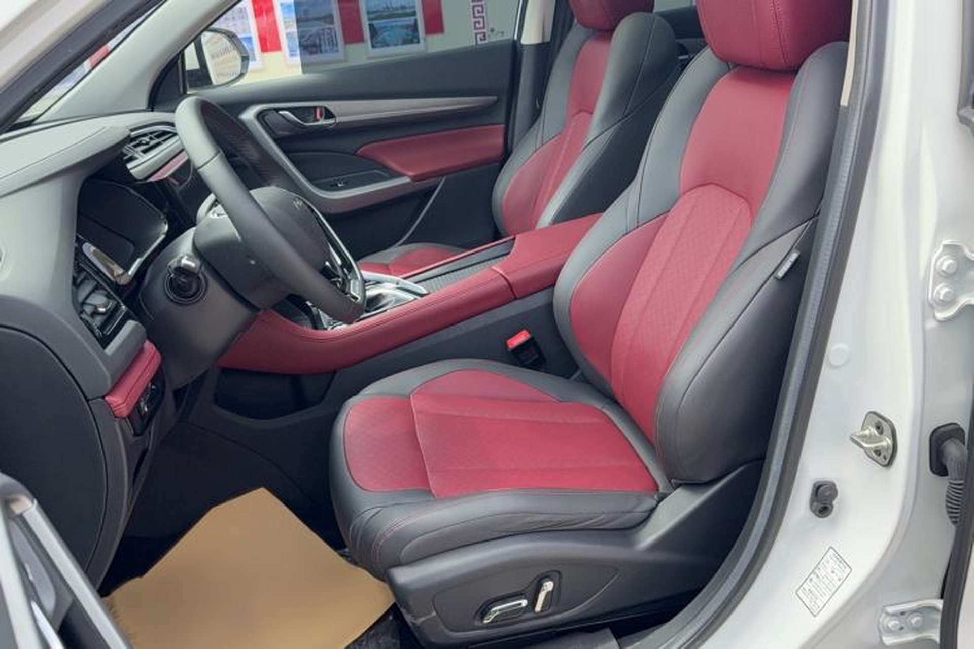 Used Dongfeng Aeolus AX7 2021 PRO 1.6T Automatic Business Edition Left Rear Seat