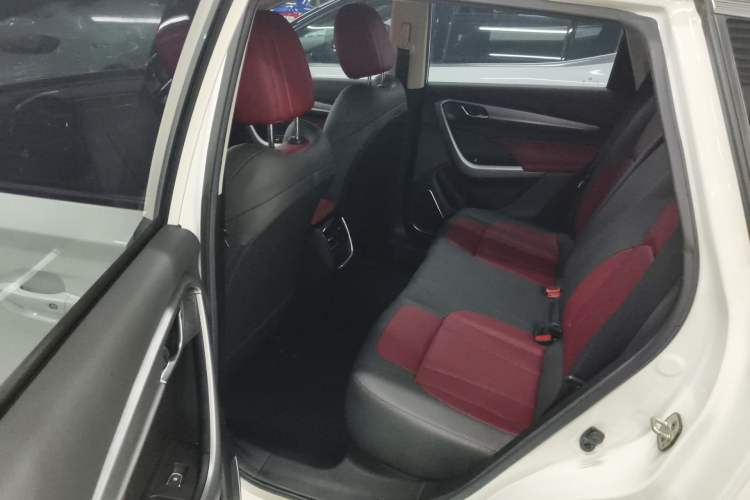 Used Dongfeng Aeolus AX7 2021 PRO 1.6T Automatic Intelligent Driving Edition Left Rear Seat