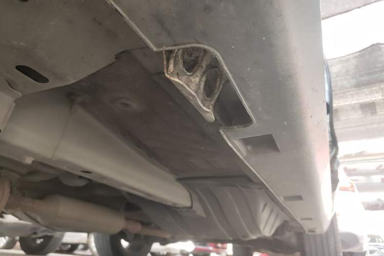 Used Dongfeng Aeolus AX7 2021 PRO 1.6T Automatic Glory Edition Left Side Sill