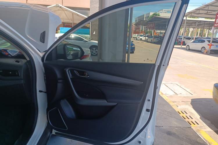 Used Dongfeng Aeolus AX7 2021 1.6T Automatic Zhiyue Edition Right Front Door Interior