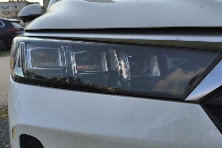 Used Dongfeng Aeolus AX7 2021 PRO 1.6T Automatic Glory Edition Right Front Headlight