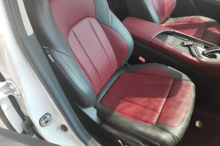 Used Dongfeng Aeolus AX7 2021 PRO 1.6T Automatic Glory Edition Right Front Seat