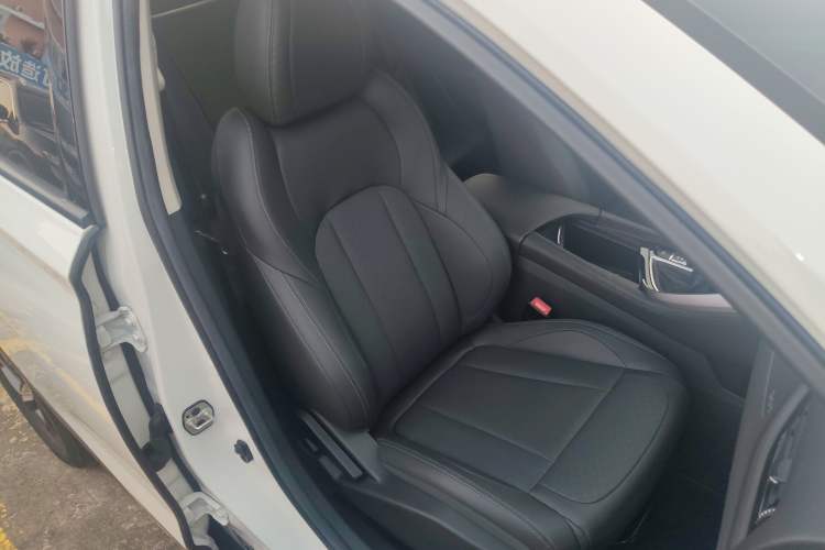 Used Dongfeng Aeolus AX7 2021 1.5T Manual ZhiXiang Edition Right Front Seat