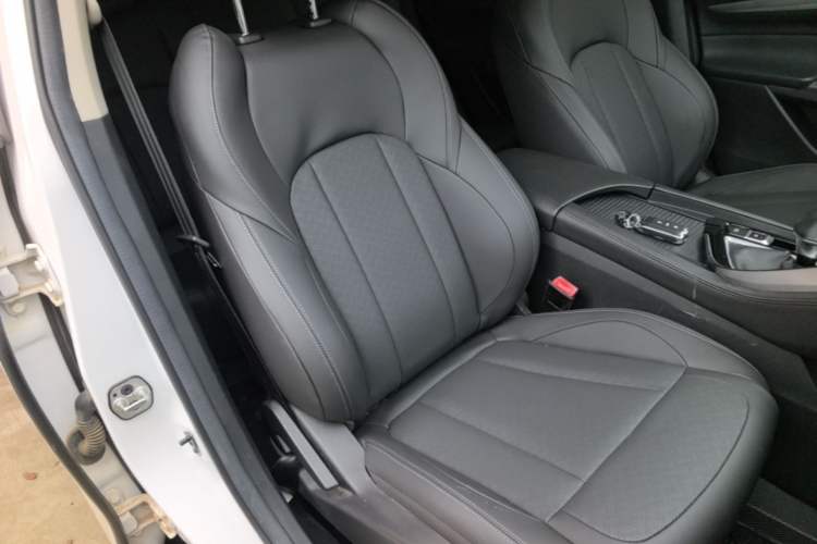 Used Dongfeng Aeolus AX7 2021 1.6T Automatic Zhiyue Edition Right Front Seat