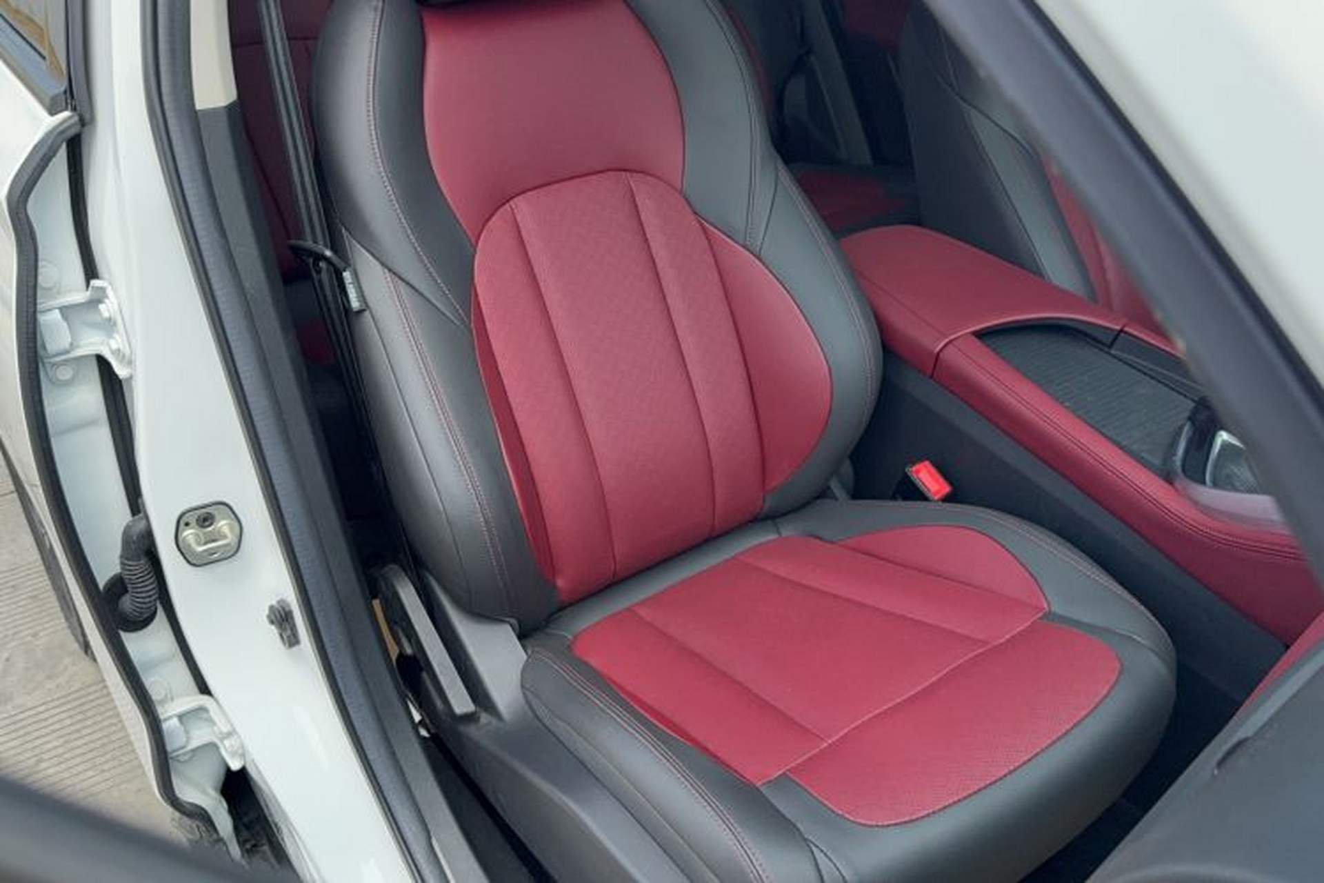 Used Dongfeng Aeolus AX7 2021 PRO 1.6T Automatic Business Edition Right Front Seat