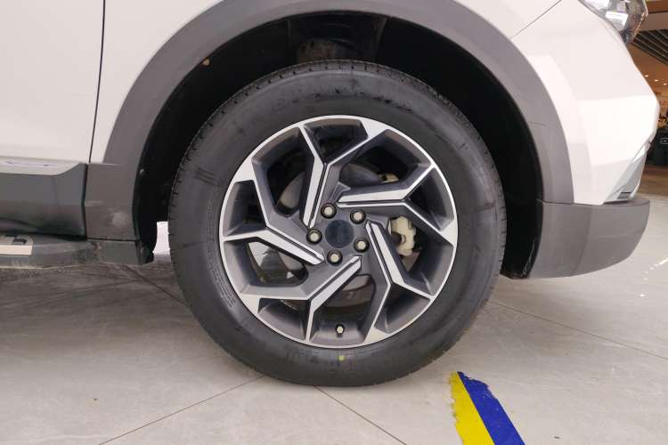 Used Dongfeng Aeolus AX7 2021 1.6T Automatic Zhiyue Edition Right Front Wheel Hub