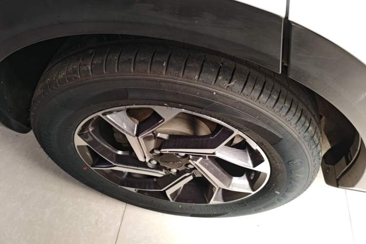 Used Dongfeng Aeolus AX7 2021 PRO 1.6T Automatic Intelligent Driving Edition Right Rear Wheel Hub