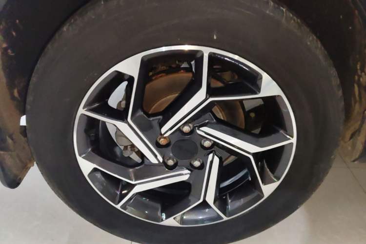 Used Dongfeng Aeolus AX7 2021 PRO 1.6T Automatic Jullang Edition Right Rear Wheel Hub