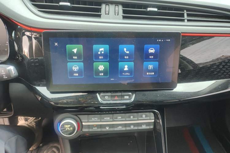 Used Dongfeng Aeolus AX7 2022 Mach Edition 1.5T DCT DF41 Audio And AC Panel
