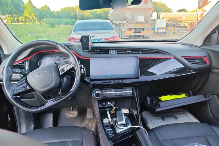 Used Dongfeng Aeolus AX7 2022 Mach Edition 1.5T DCT DF41 Center Console