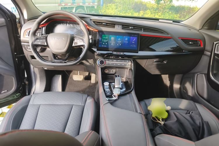 Used Dongfeng Aeolus AX7 2022 Mach Edition 1.5T DCT DF51 Center Console