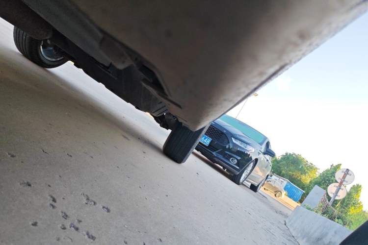 Used Dongfeng Aeolus AX7 2022 Mach Edition 1.5T DCT DF41 Chassis Front Left