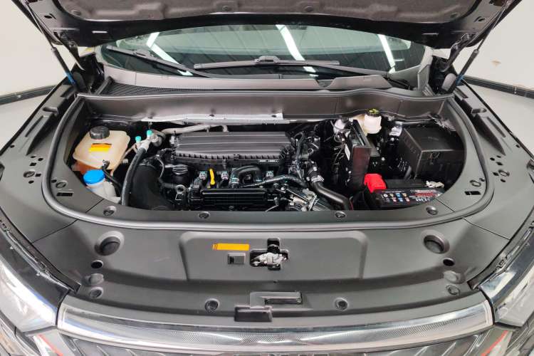 Used Dongfeng Aeolus AX7 2022 Mach Edition 1.5T DCT DF41 Engine Bay