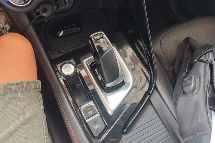 Used Dongfeng Aeolus AX7 2022 Mach Edition 1.5T DCT DF41 Gear Lever