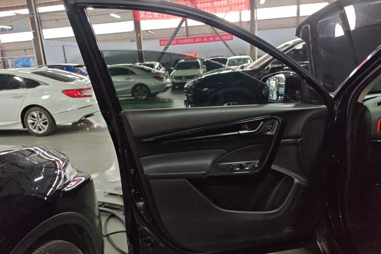 Used Dongfeng Aeolus AX7 2022 Mach Edition 1.5T DCT DF41 Left Front Door Interior