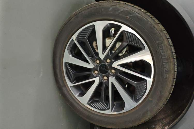Used Dongfeng Aeolus AX7 2022 Mach Edition 1.5T DCT DF41 Left Front Wheel Hub