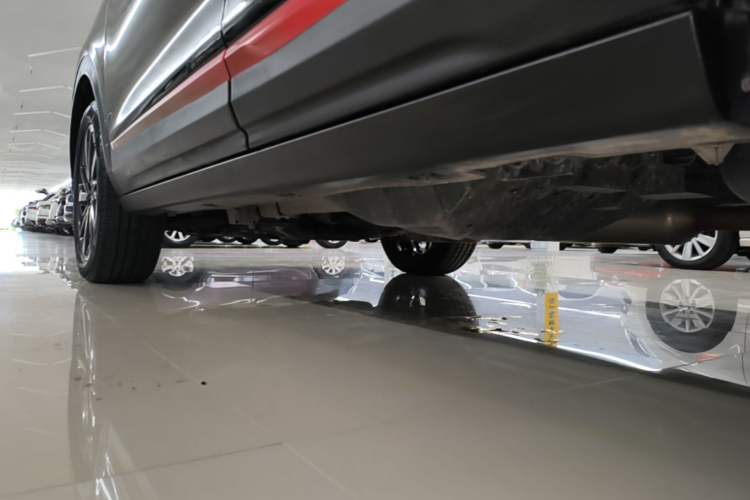 Used Dongfeng Aeolus AX7 2022 Mach Edition 1.5T DCT DF41 Left Side Sill