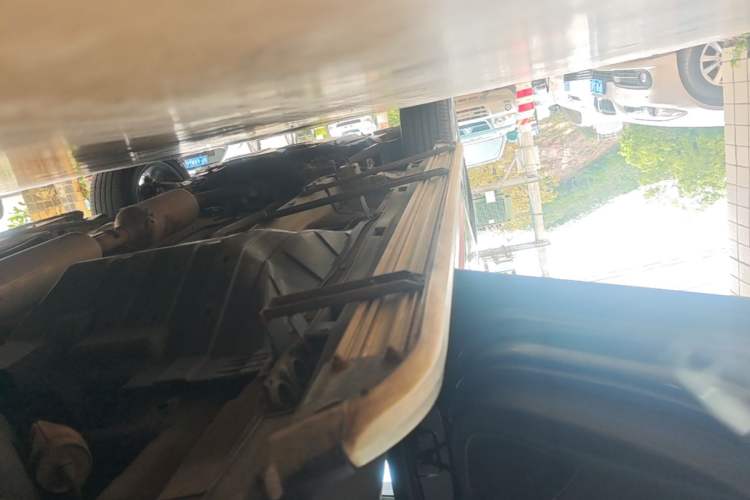 Used Dongfeng Aeolus AX7 2022 Mach Edition 1.5T DCT DF41 Left Side Sill