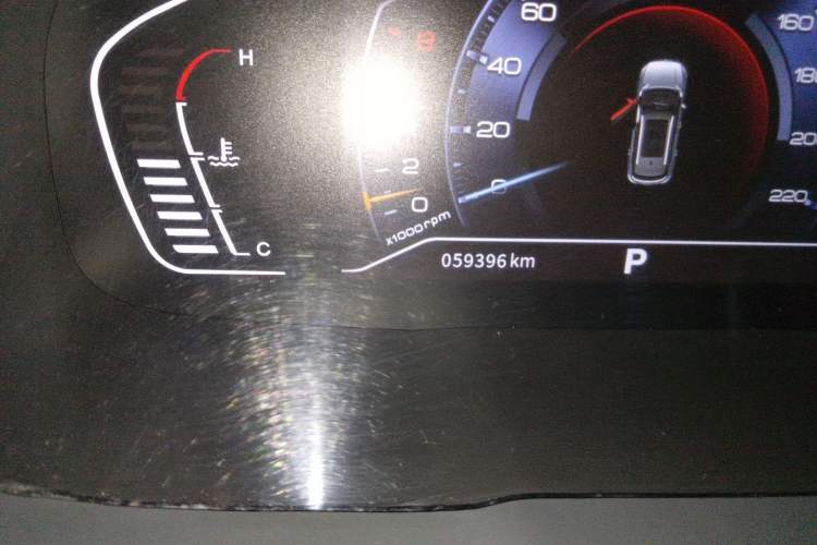 Used Dongfeng Aeolus AX7 2022 Mach Edition 1.5T DCT DF41 Odometer Close Up