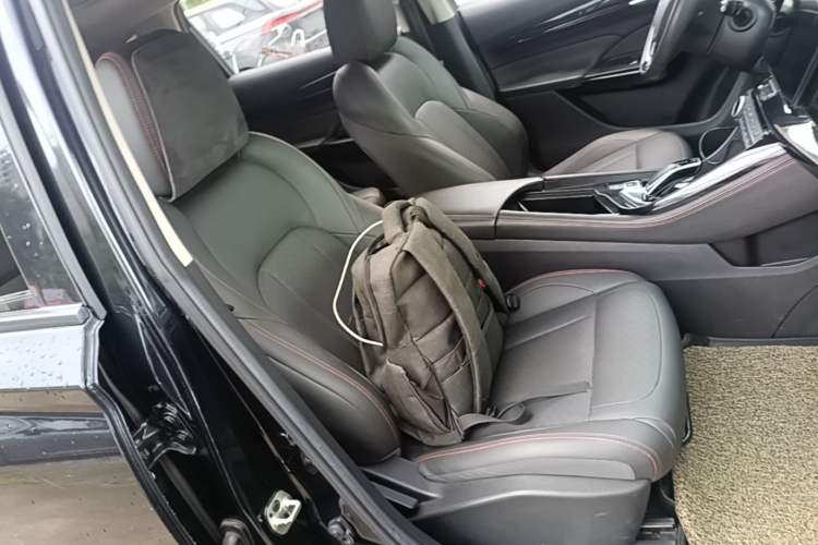 Used Dongfeng Aeolus AX7 2022 Mach Edition 1.5T DCT DF31 Right Front Seat