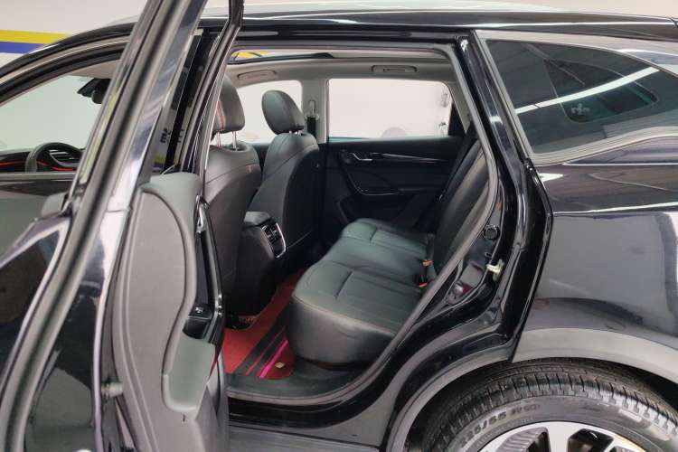 Used Dongfeng Aeolus AX7 2022 Mach Edition 1.5T DCT DF41 Right Rear Seat