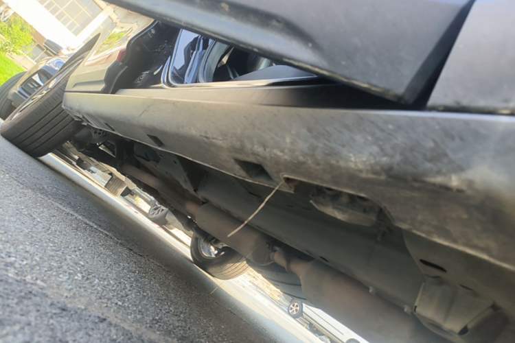 Used Dongfeng Aeolus AX7 2022 Mach Edition 1.5T DCT DF41 Right Side Sill