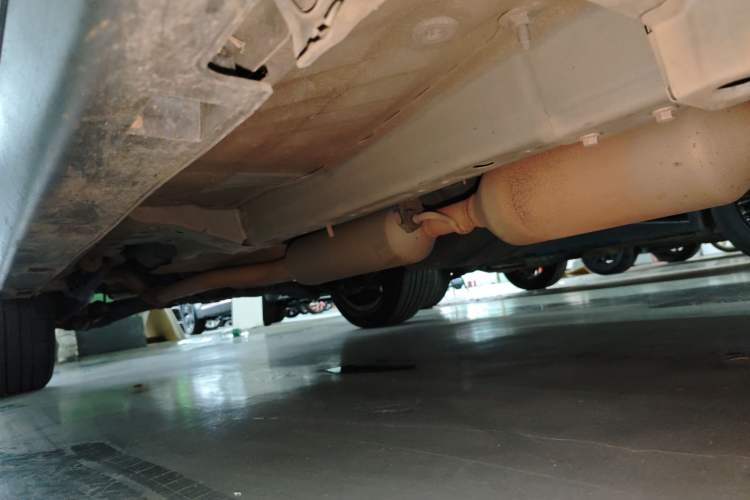 Used Dongfeng Aeolus AX7 2022 Mach Edition 1.5T DCT DF41 Right Side Sill