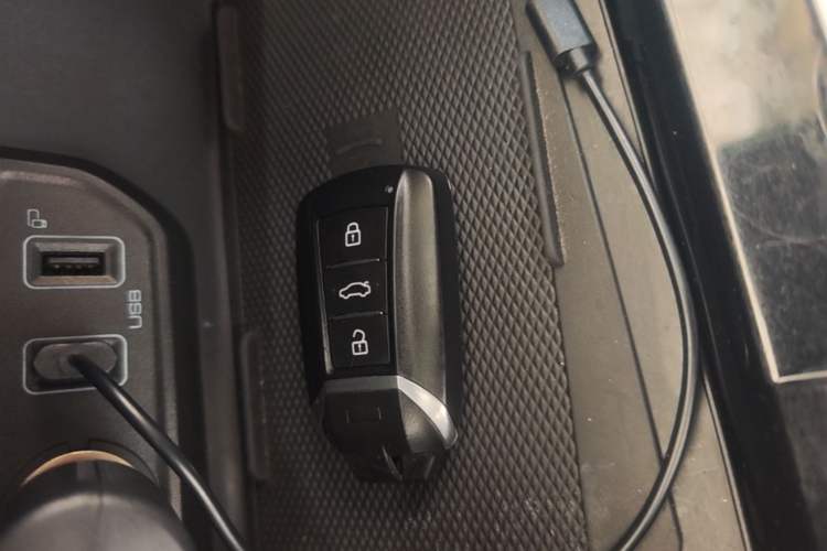Used Dongfeng Aeolus AX7 2022 Mach Edition 1.5T DCT DF41 Vehicle Key